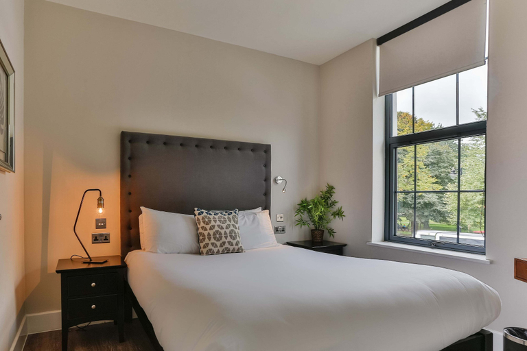 Bedroom 3, Park Lane Aparthotel, Cardiff