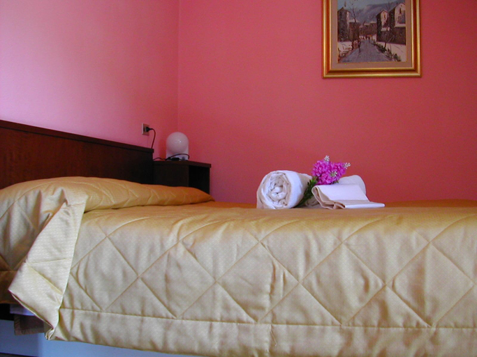 Bedroom 2, Hotel Cristallo, Cosenza