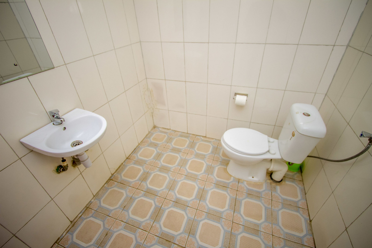 Bathroom 5, New Fort View Hotel, Fort Portal