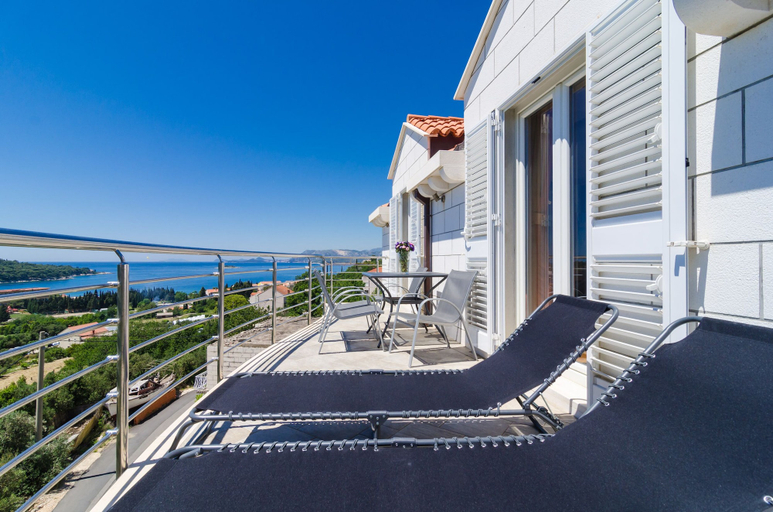 Others 4, Apartment Feel Phili, Konavle