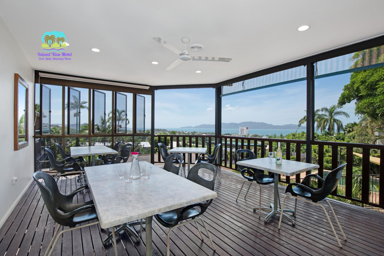 Food & Drinks 4, Island View Motel, North Ward-Castle Hill