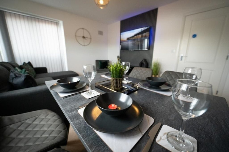 Others 5, Grand Station Suite, Wolverhampton