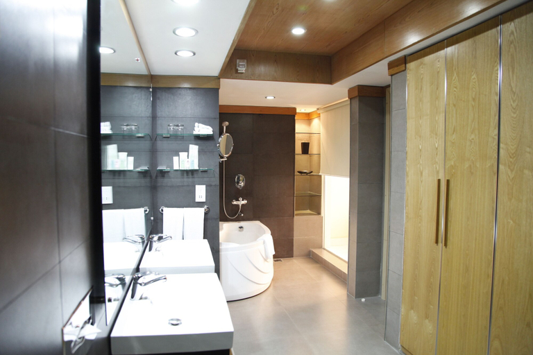 Bathroom 5, Platinum Suites, Dhaka