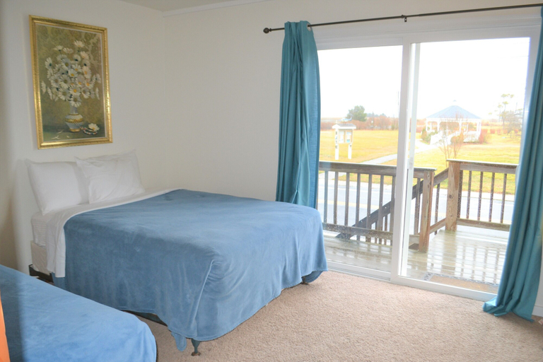 Bedroom 2, Two separate Apartments, Accomack