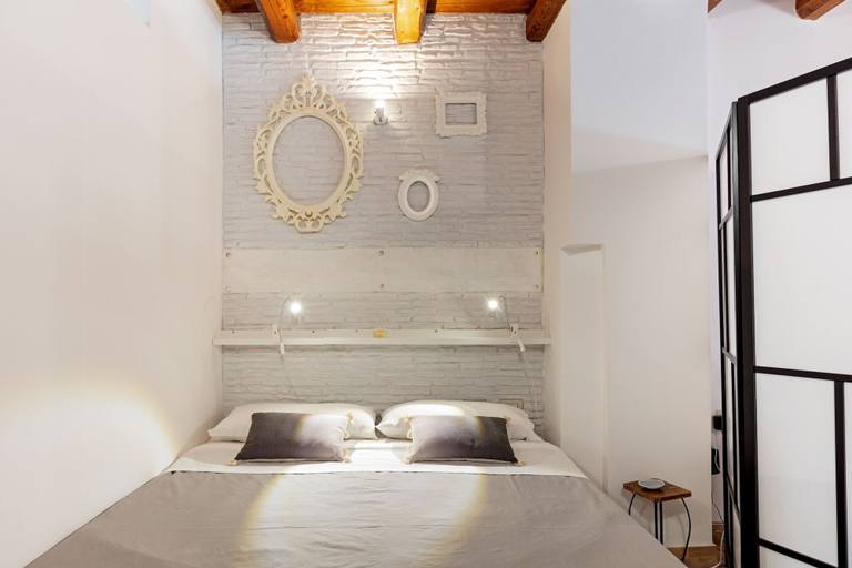 Room 2, Palermo Palazzo Reale Modern Studio, Palermo