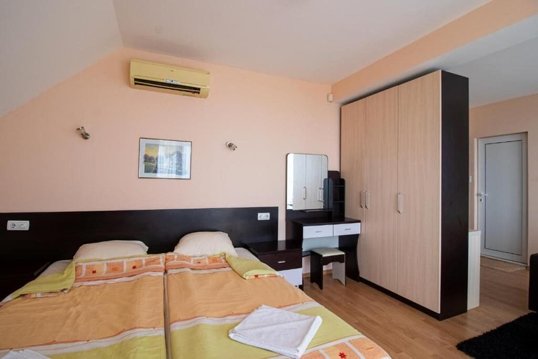 Bedroom 2, Red Iguana Hotel, Nesebar