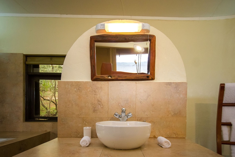 Bathroom 5, Kika Lodge, Gilgil