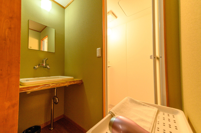 Bathroom 4, Aibiya, Yamanouchi