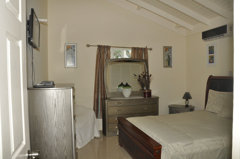 Bedroom 2, Drax Hall Country Club 2 Bed Villa