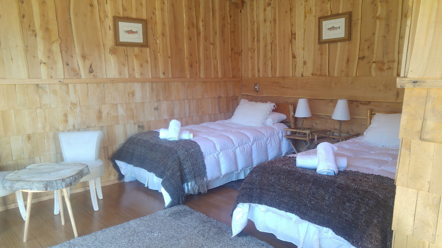Bedroom 2, Alma Patagonia Lodge, Palena