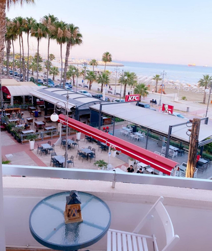 Others 5, Beach Front Apartment, Larnaca