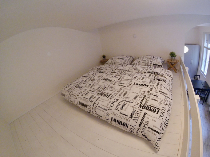Bedroom 3, Hybernska, Praha 1