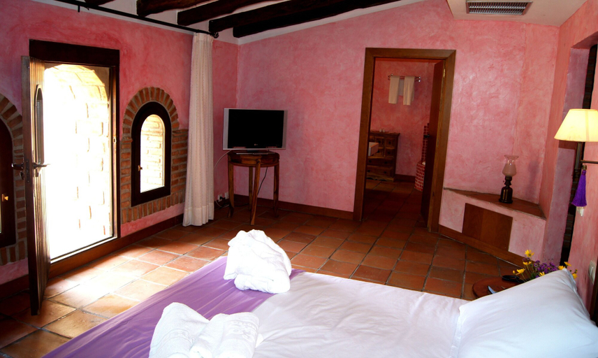 Bedroom 3, La Figuerola Hotel & Restaurant, Tarragona