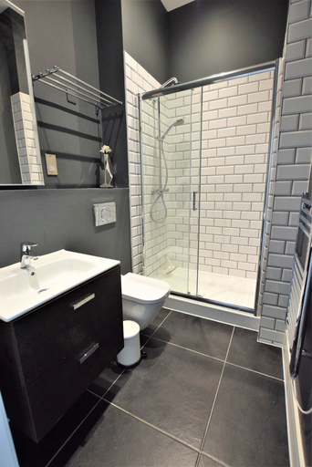 Bathroom 3, The Hubert - Your Apartment, Bristol