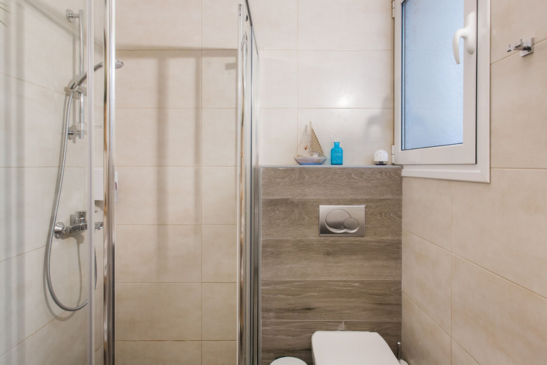 Bathroom 3, Kolonaki 2 Bedroom Apartment by Livin Urbban, Attica