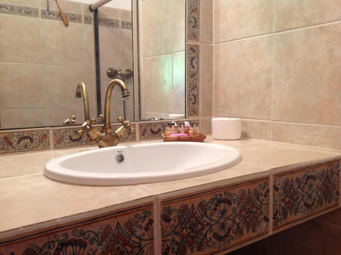 Bathroom 4, La Coseta, Girona