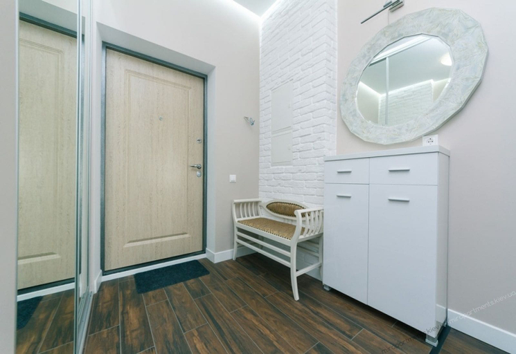 Others 3, VIP Apartment Company, Holosiïvs'kyi