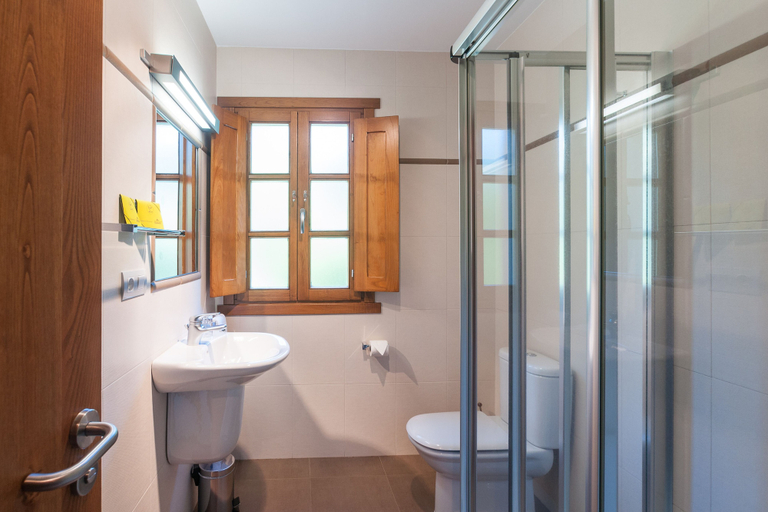 Bathroom 3, Palacio de Rosa Mar, Asturias