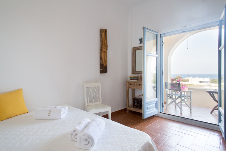 Bedroom 3, Theros Houses, South Aegean