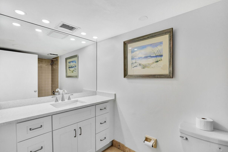 Bathroom 5, Sandy Beach Retreat, Lee
