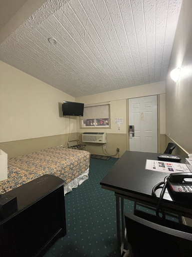 Others 4, Centre Suite Inns Motel, Division No. 12