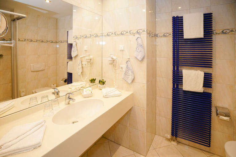 Bathroom 4, Seehotel Berlin-Rangsdorf, Teltow-Fläming