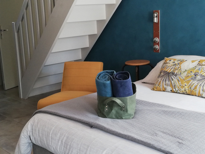 Bedroom 3, Les Perluètes, Lot