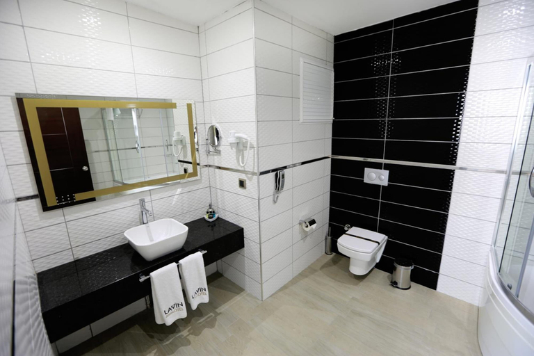 Bathroom 5, Lavin Otel, Merkez