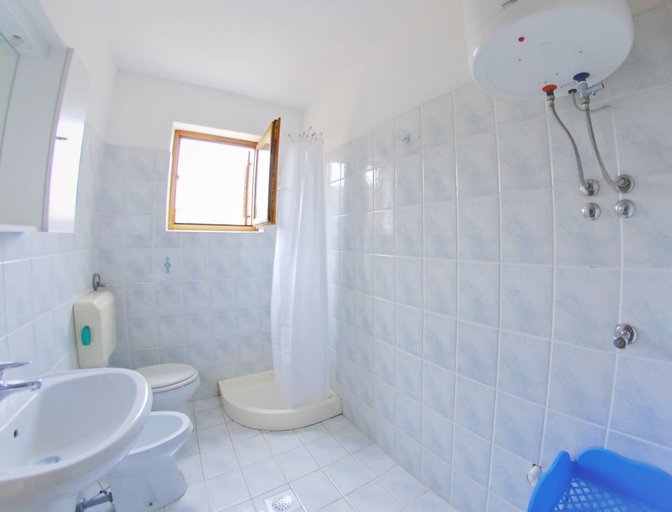 Bathroom 4, Storia di Mare Apartments, Raša