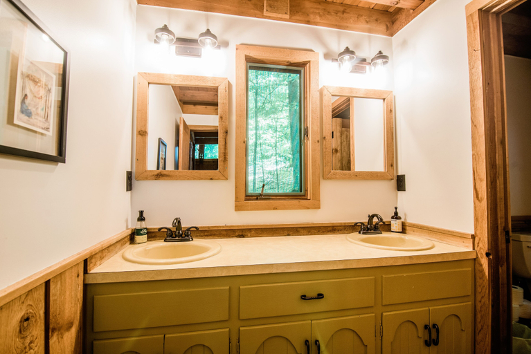 Bathroom 3, Northern Nights Chalet Wanderlust Abodes, Antrim
