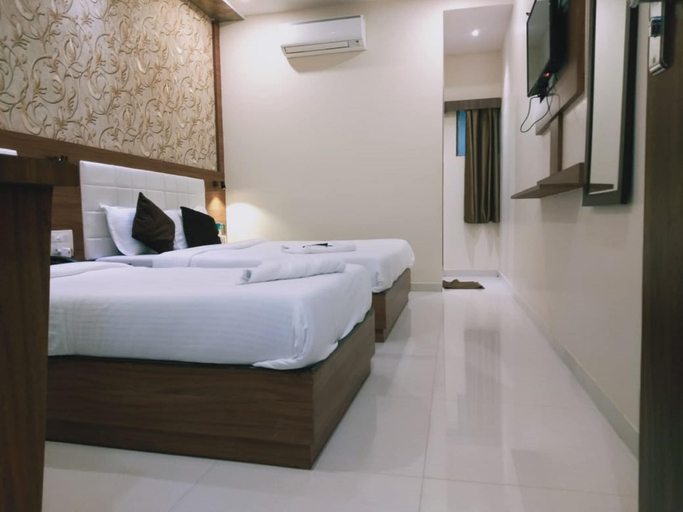 Bedroom 3, Hotel Royal Elite, Mumbai Suburban
