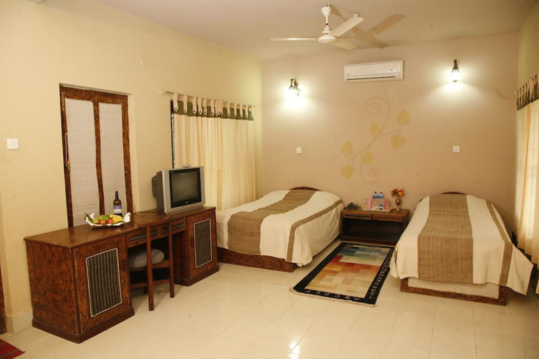 Bedroom 3, Chitwan Paradise Hotel, Narayani