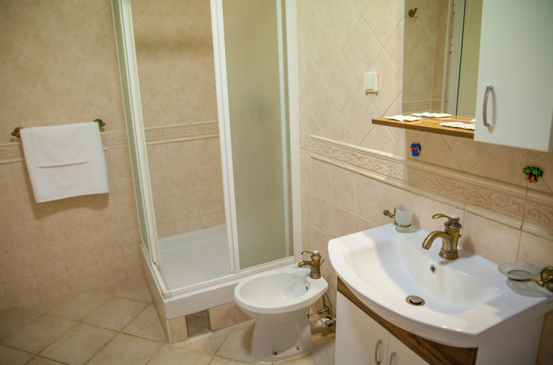 Bathroom 5, Villa Edelweiss