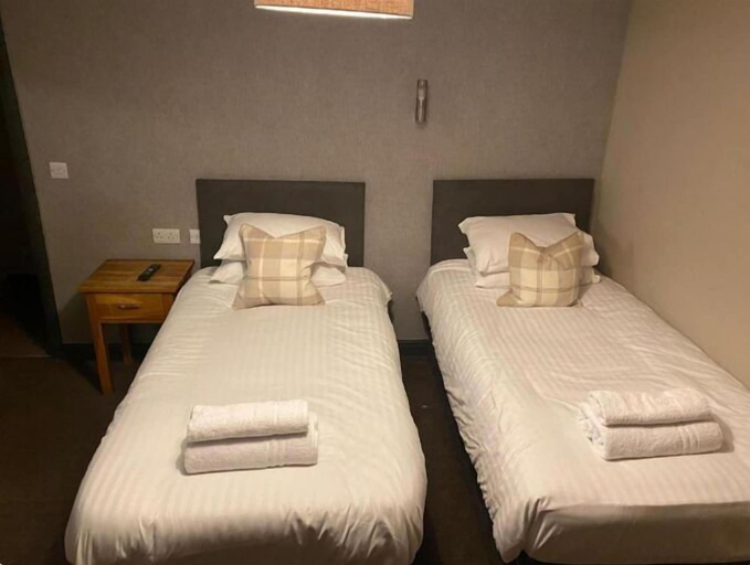 Bedroom 5, Duke Of York, Stockport