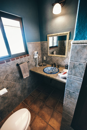 Bathroom 4, Seagull Cove Resort, San Lorenzo