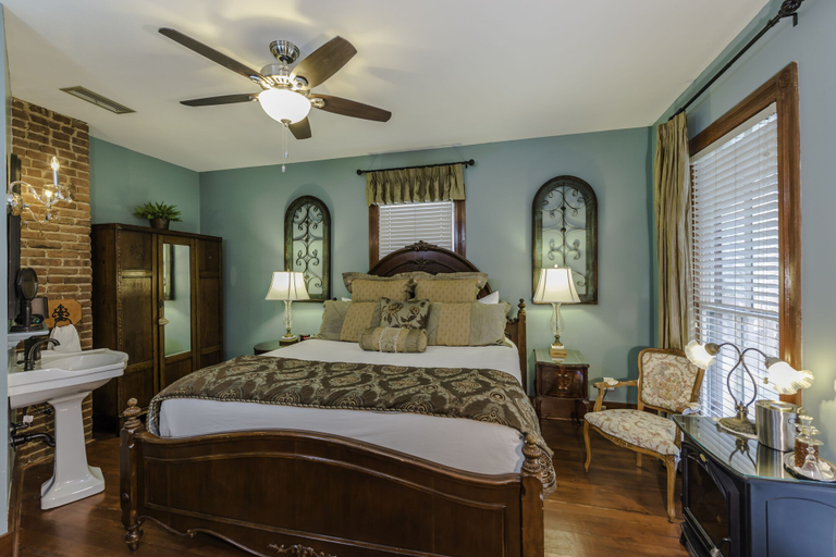 Bedroom 2, Carriage Way Inn, Saint Johns