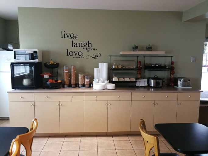 Food & Drinks 5, Grand Forks Inn, Kootenay Boundary