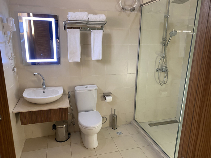 Bathroom 5, Wali's Suites, AbujaMun