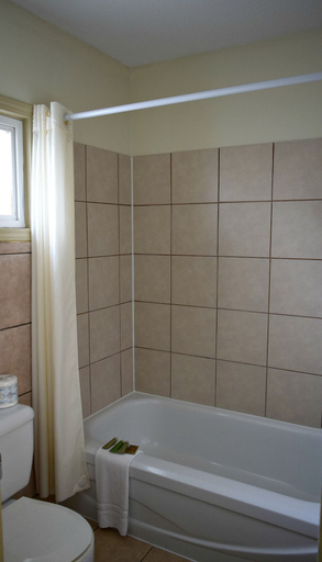 Bathroom 3, Centre Suites Inns Motel, Division No. 12