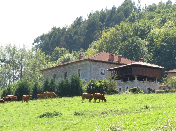 Exterior & Views 2, Agroturismo La Casona de Belmonte, Asturias