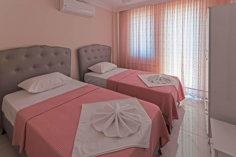 Bedroom 3, Minta Apart, Ortaca