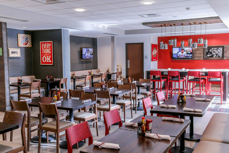 Food & Drinks 3, Holiday Inn & Suites Denver Tech Center-Centennial by IHG, Arapahoe