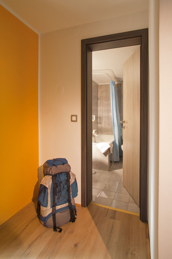 Others 5, B&B HOTEL Maribor UNI Hostel, Maribor