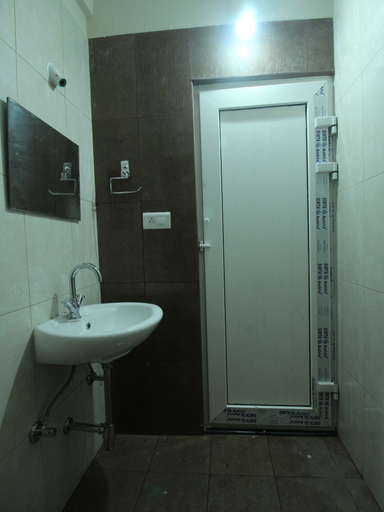 Bathroom 5, PPH Living Nagavara Lake Sai Inn, Bangalore