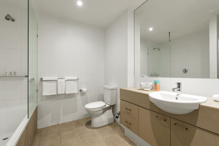 Bedroom 5, Quest Scarborough, Stirling