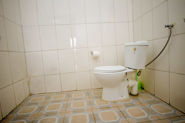 Bathroom 5, New Fort View Hotel, Fort Portal