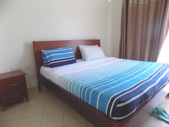 Bedroom 2, Plain Springs Hotel, Kumi