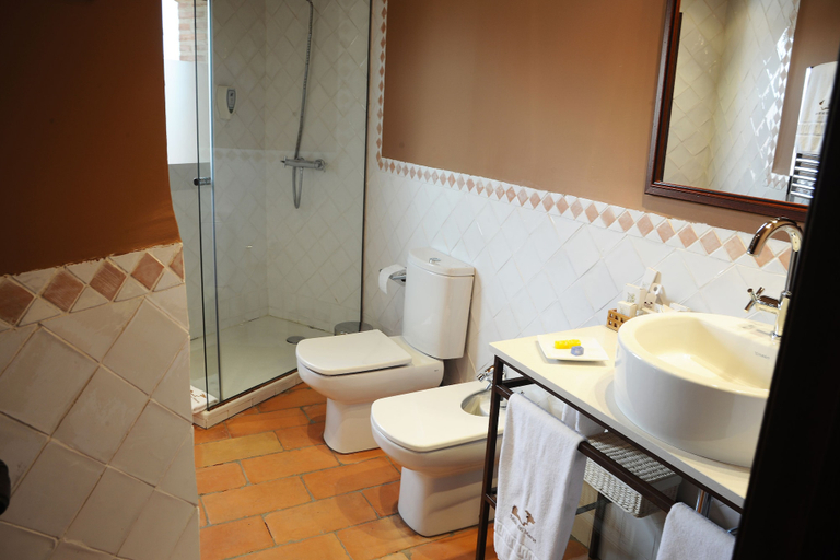 Bathroom 3, Solaz del Moros, Segovia