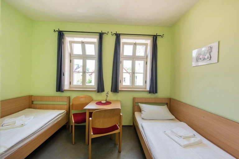 Bedroom, Apartments am Storchenturm im Hellgrevenhof, Eisenach