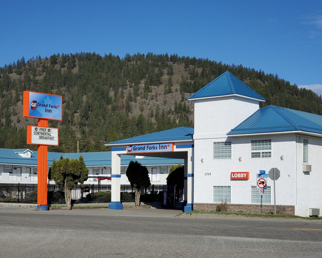 Exterior & Views 3, Grand Forks Inn, Kootenay Boundary